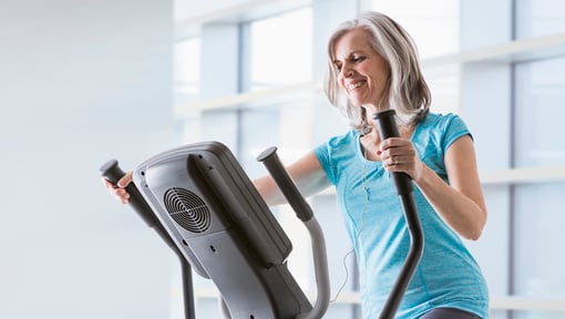 Fitness_senior_elliptical