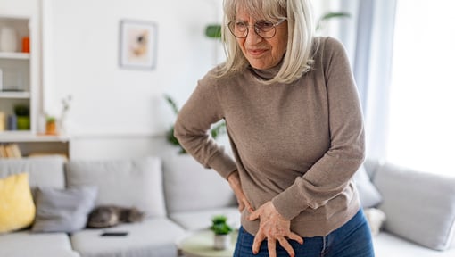 Fitness_senior hip pain